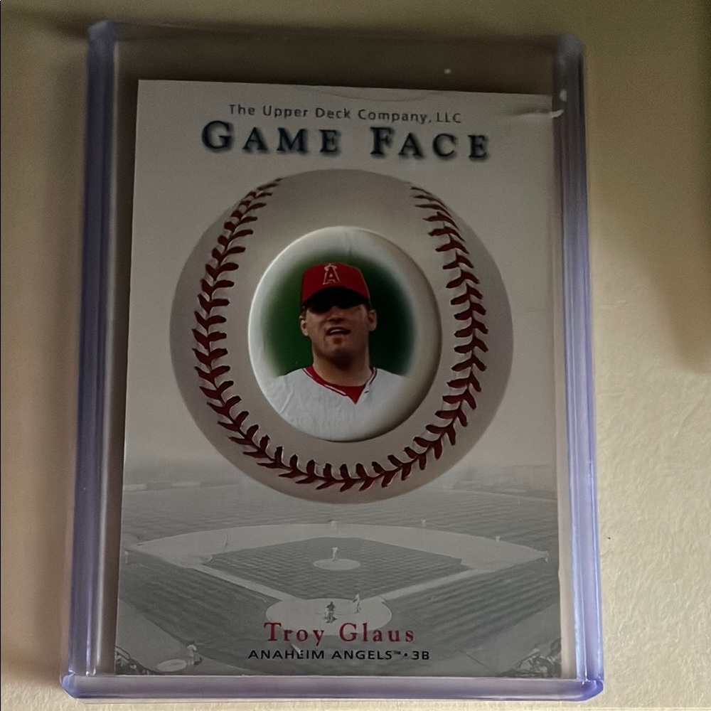 Red and White Baseball Seam Accents Troy Glaus card in good condition